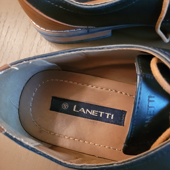 LANETTI Classic Black Leather Oxfords with Timeless Design - Picture 3 of 6